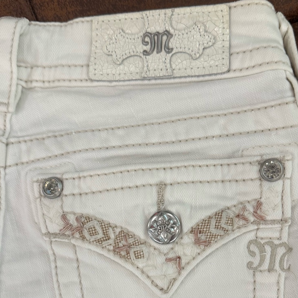 NWOT Miss Me Women's Ivory White Fringe Jean Shorts Size 26 - Picture 6 of 8